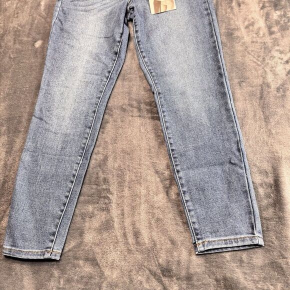 KENDALL + KYLIE Sz 9/29 The Ultra Babe Skinny Jeans Light Blue Wash Mid-Rise - Picture 4 of 13